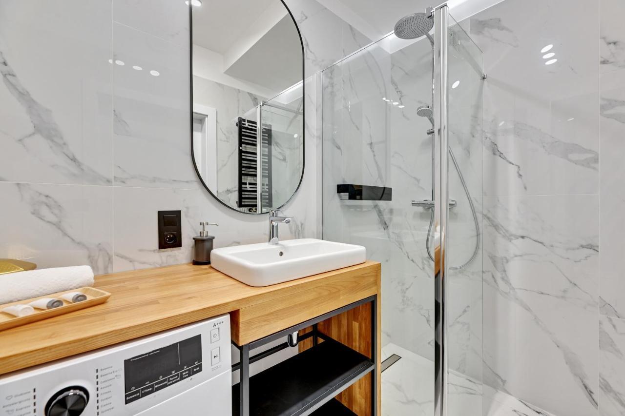 Apartament Walowa Shipyard غدانسك المظهر الخارجي الصورة
